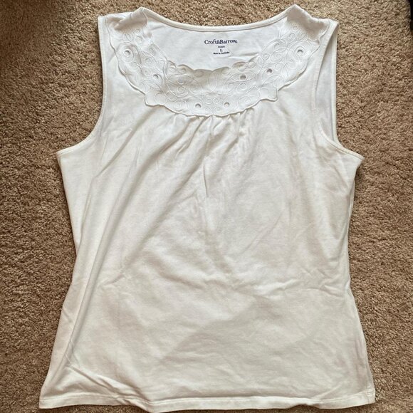 Croft & Barrow Lace Trim Tank - Picture 1 of 5